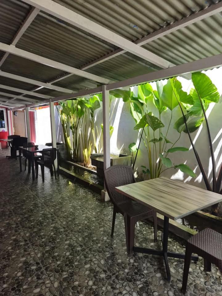 Baronda Guest House Соронг Экстерьер фото